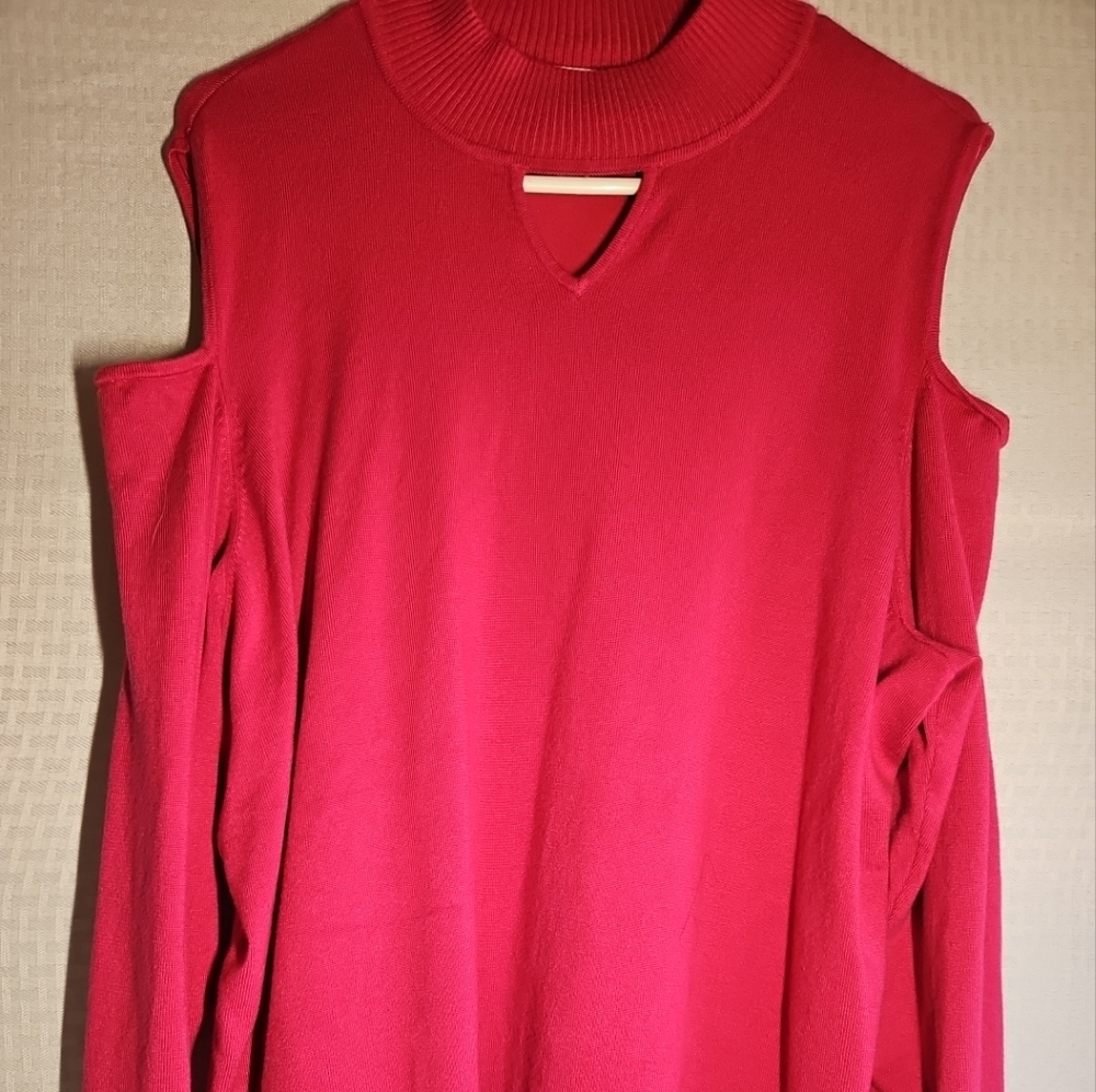 Susan Graver, 2X, womens sweater, pink, cold shoulder, key hole‎ neckline.